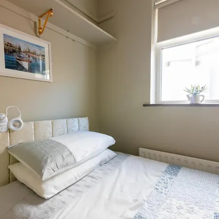 Avalon House Гостевой дом *