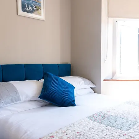 Avalon House Гостевой дом