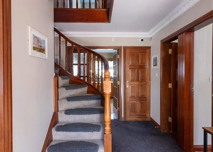 Avalon House Гостевой дом Голуэй