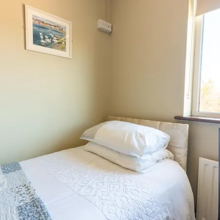 Konukevi Avalon House Galway