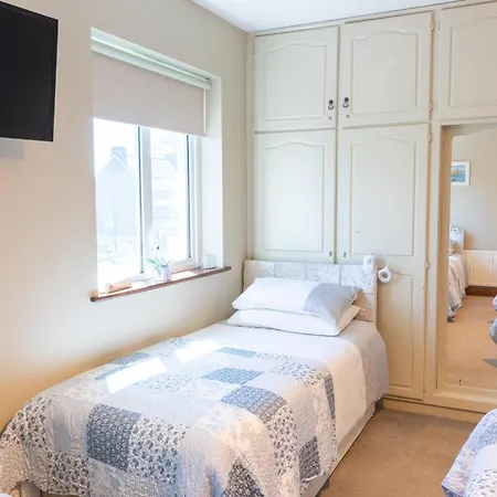 Avalon House * Galway