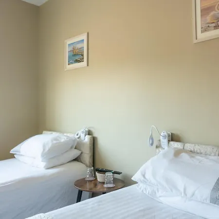 Avalon House Vendégház