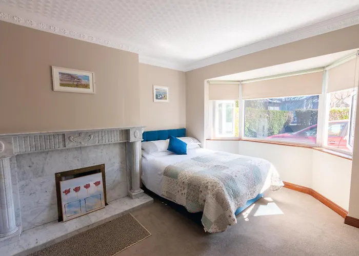 Avalon House * Galway