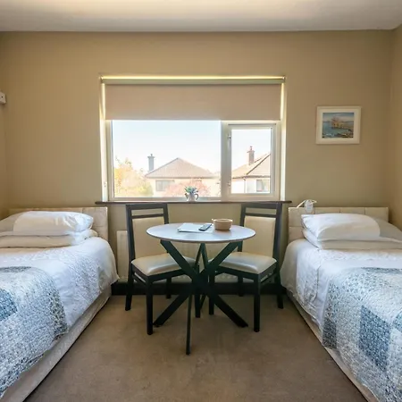 Avalon House 招待所